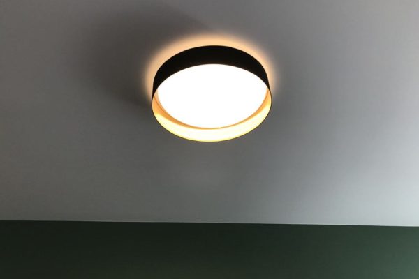 oswietlenie-lampa-sufit